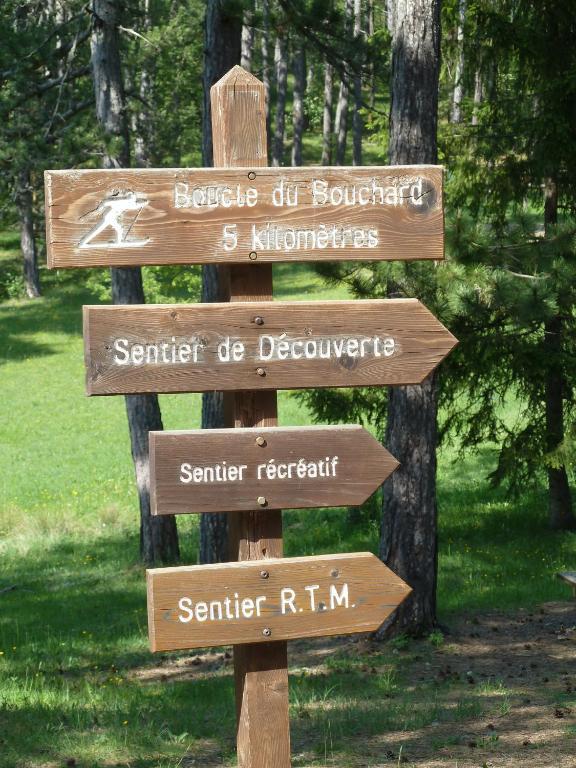 Gite Des Monges Sisteron Exteriér fotografie